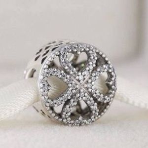 Pandora Petals of Love Four Leaf Clover Charm